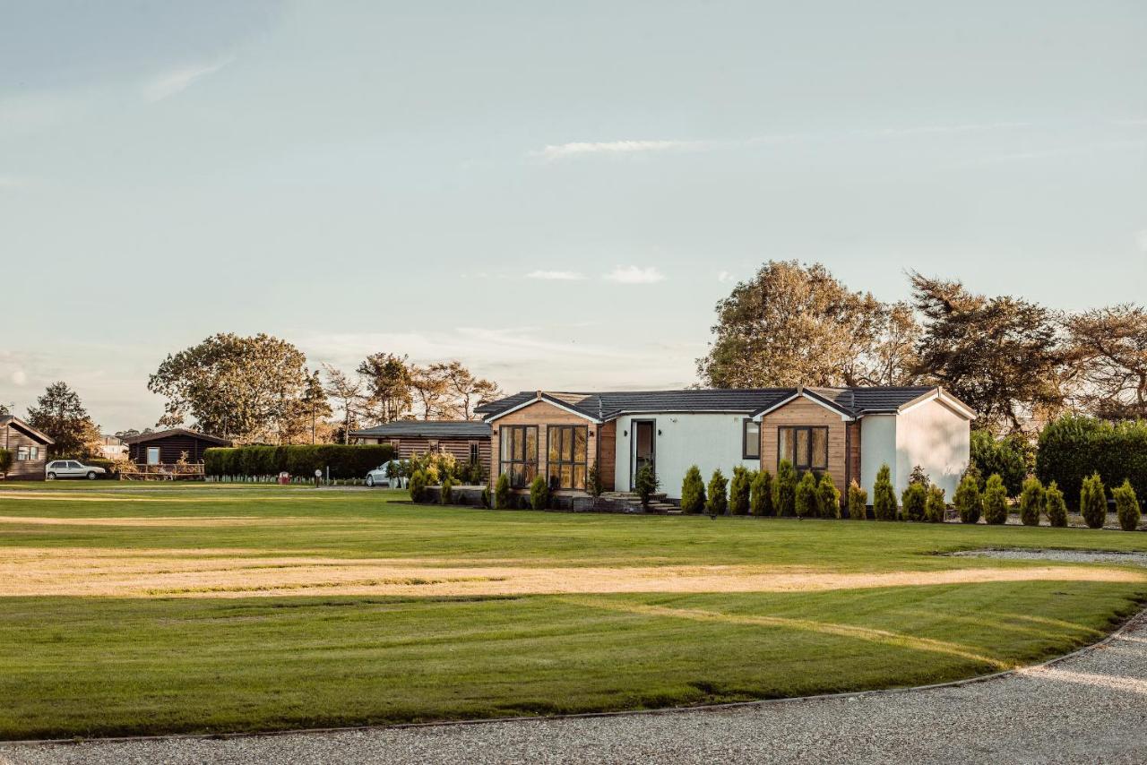 Little Eden Country Park, With Private Hot Tubs