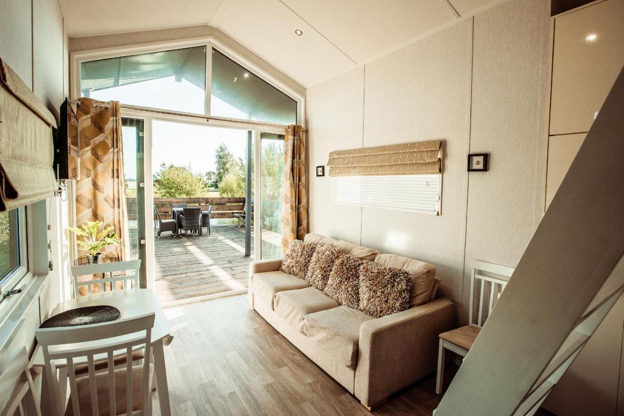 Hébergement de vacances Little Eden Country Park, With Private Hot Tubs *
