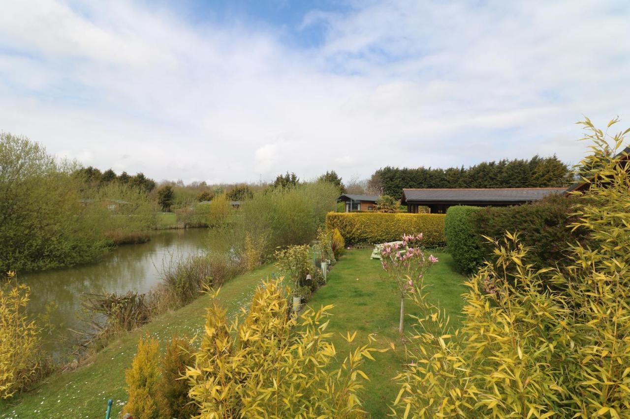 Little Eden Country Park, With Private Hot Tubs
