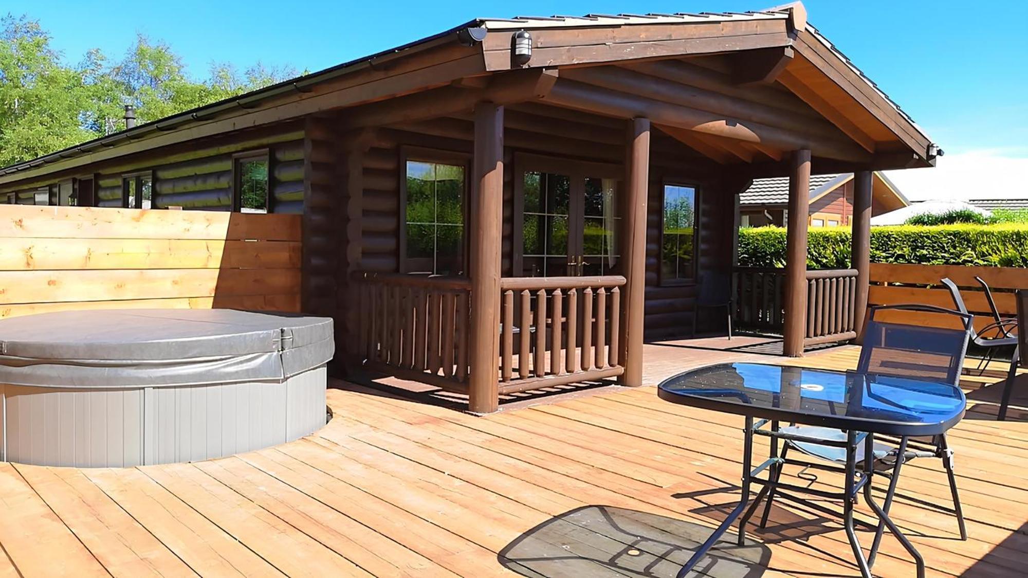 Hébergement de vacances Little Eden Country Park, With Private Hot Tubs